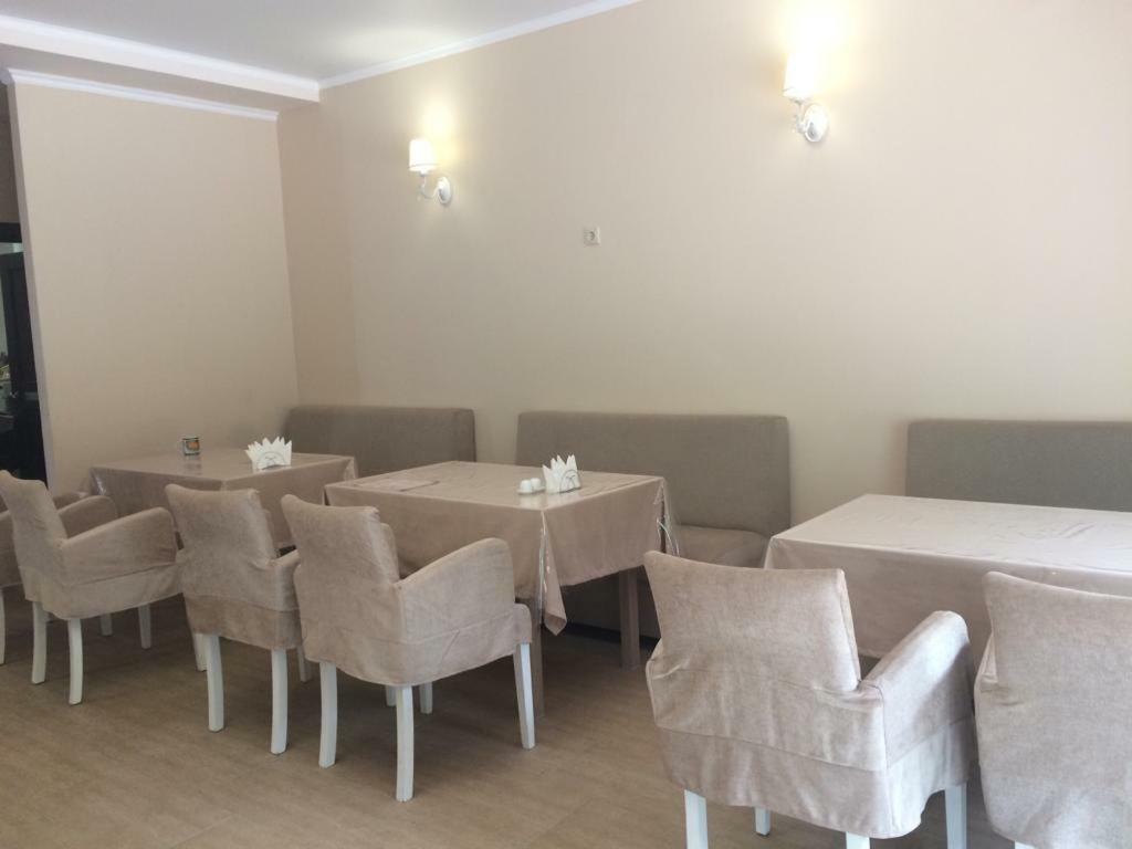 Отель На Садовой Sukhumi Ngoại thất bức ảnh